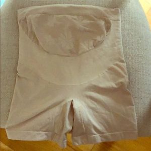 Maternity shape wear